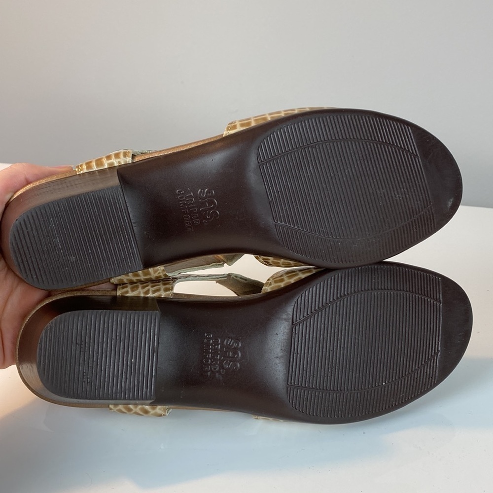 SAS Suntimer Heel Strap Sandal in Beige Croc Color Size 7S(slim) - Picture 9 of 15